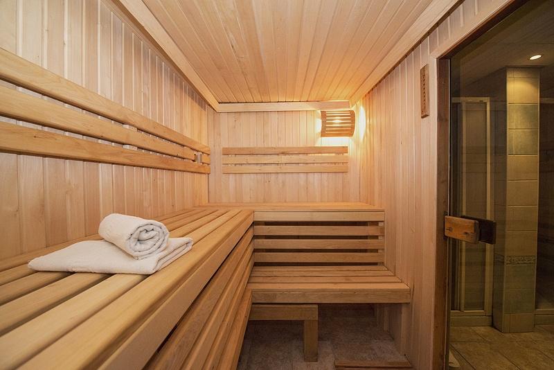 Wisconsin Homes for Sale with Sauna 500K to 1 Million