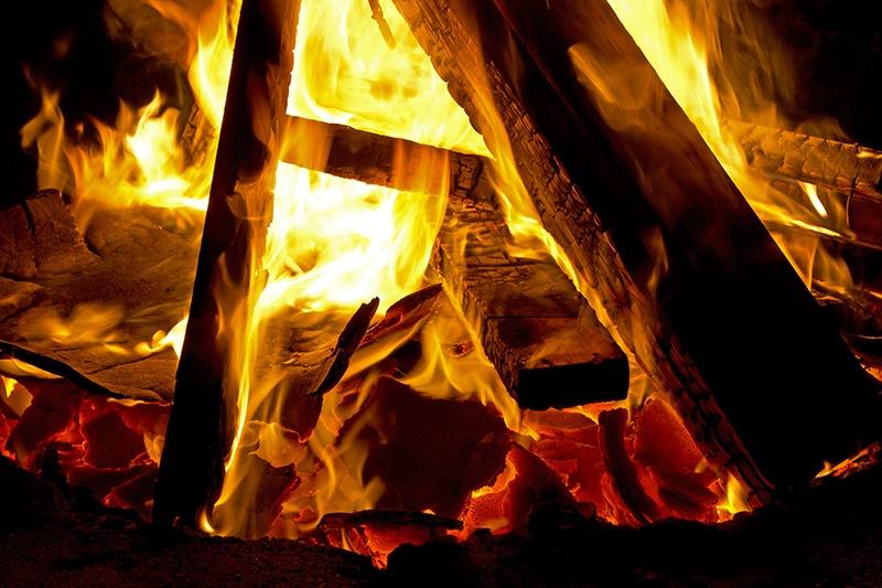 Wisconsin Houses for Sale with Firepits WI 200K to 300K